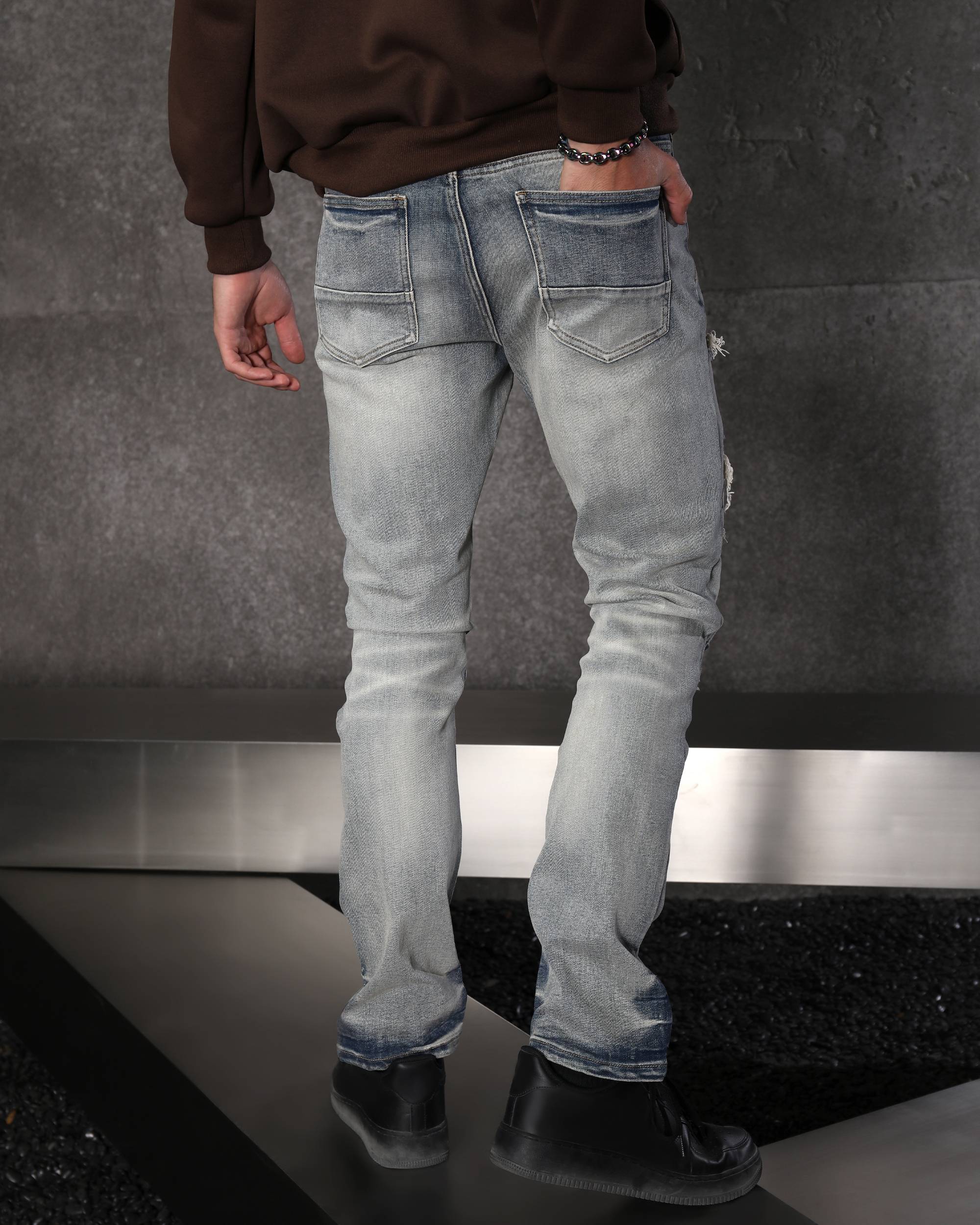 Men’s Light Wash Ripped Patched Skinny Jeans
