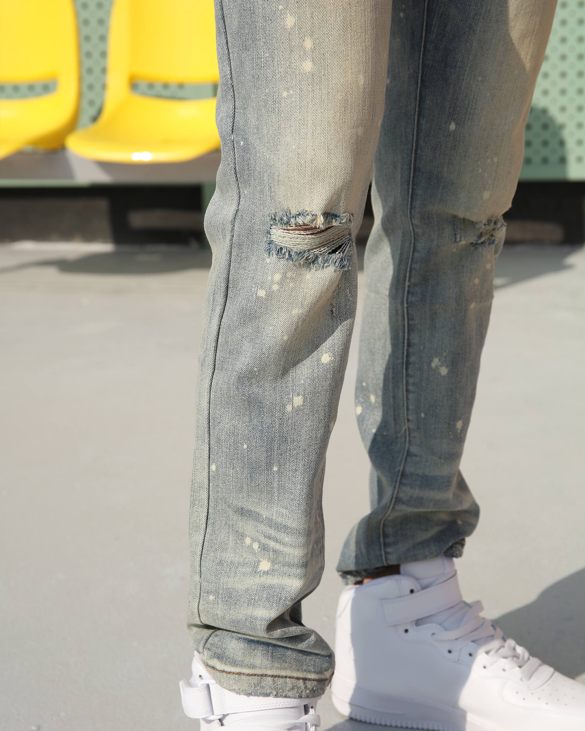 Stylish & Vintage Light Blue Paint-Splatter Slim Jeans for Men