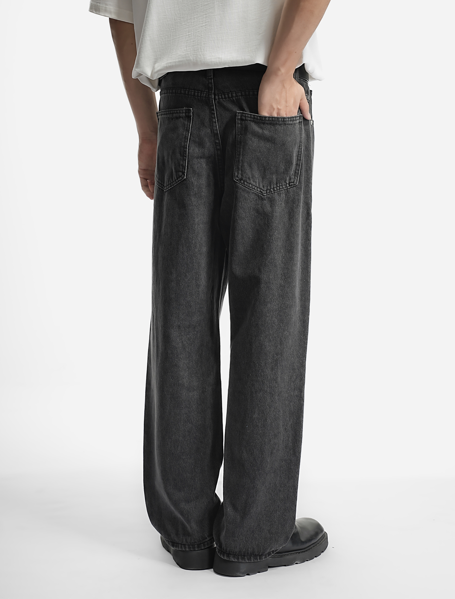 Men’s Washed Black Relaxed Straight-Leg Jeans Casual Denim Pants