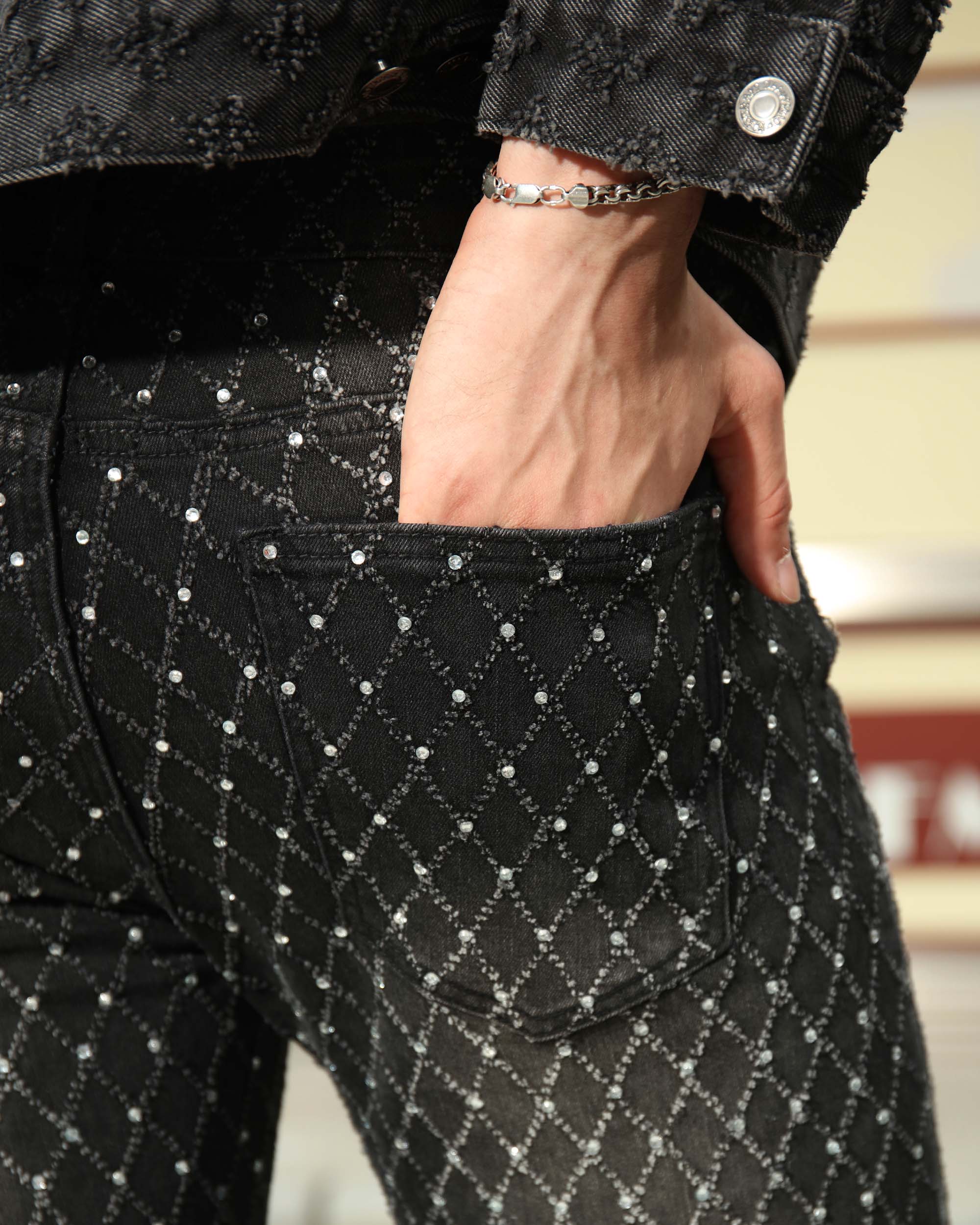 Men’s Light Blue & Black Rhinestone Plaid Skinny Jeans – Vintage Washed Slim Fit Denim Pants